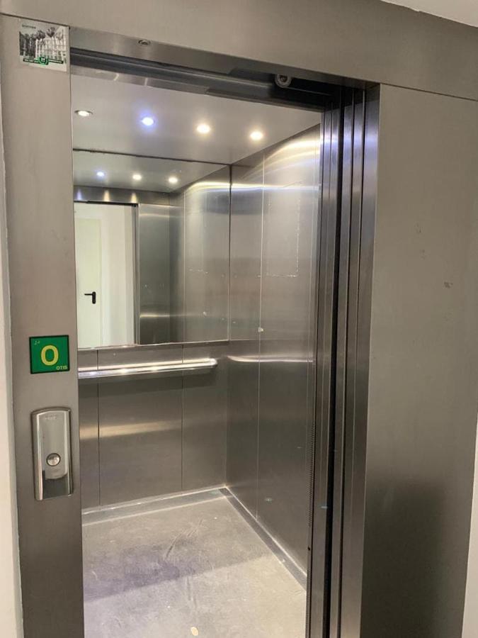 -Malagasunapts- Central Freeparking Rooftoppool Málaga Exterior foto