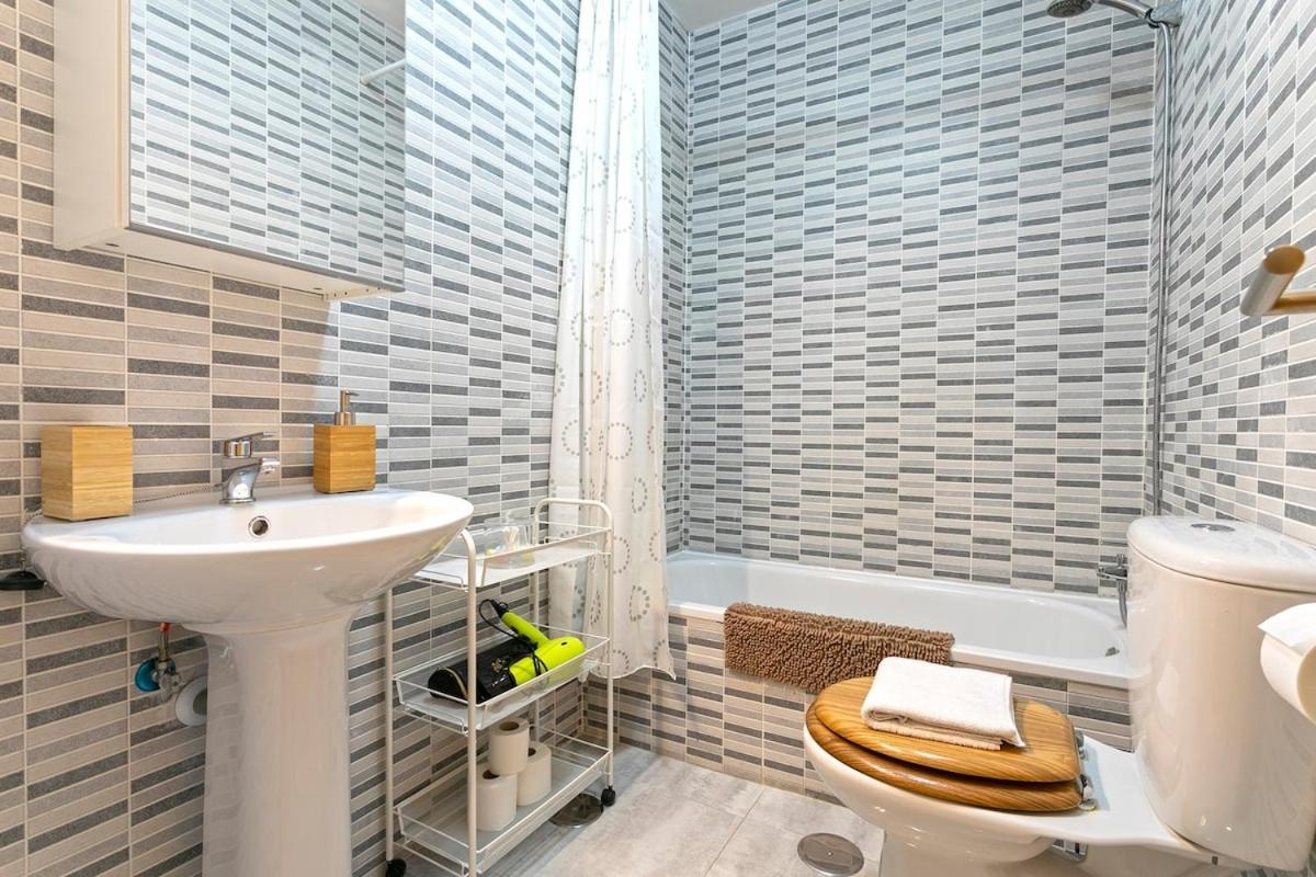 -Malagasunapts- Central Freeparking Rooftoppool Málaga Exterior foto